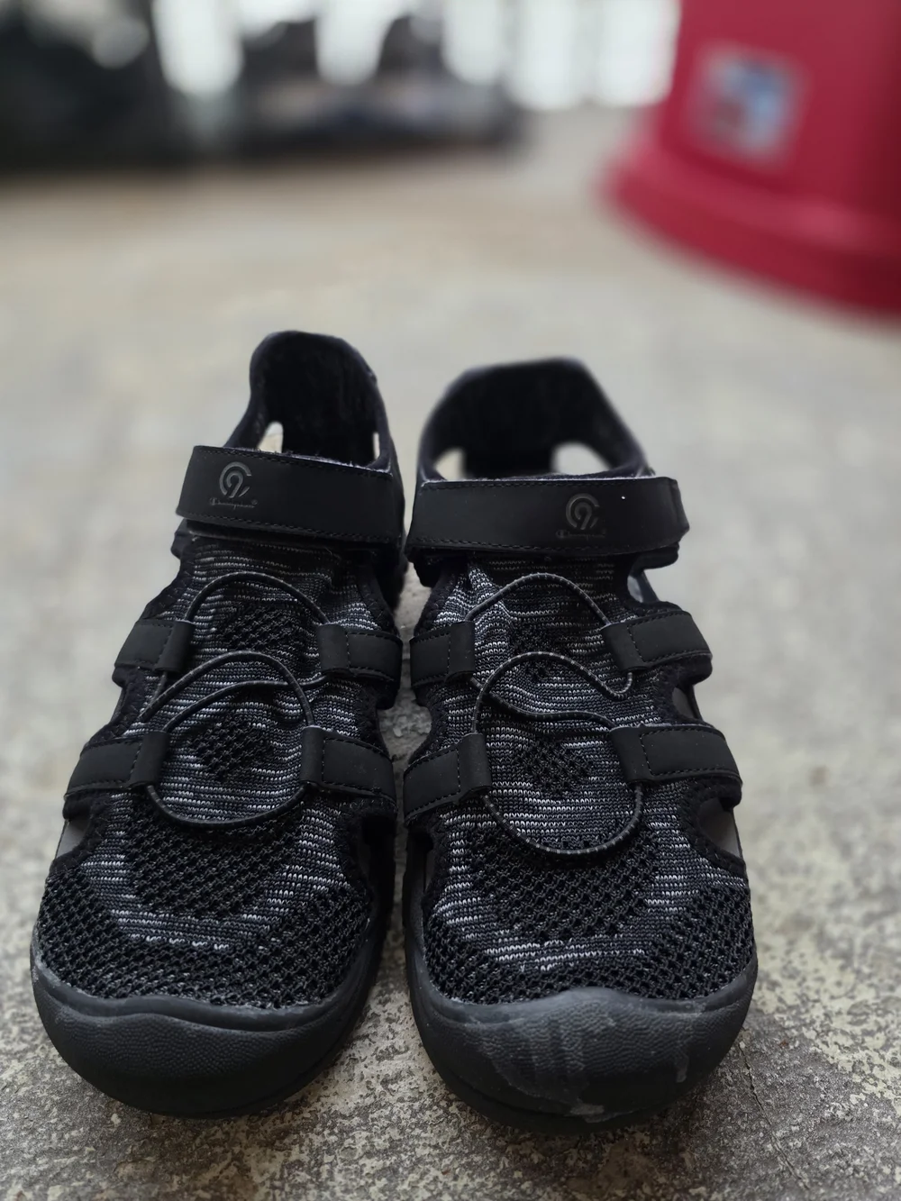 Men's Black Champions Size 11 Outdoor Sport Sandal with Secure Strap